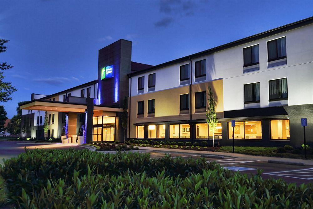 Holiday Inn Express Brentwood-South Cool Springs By Ihg Exterior photo