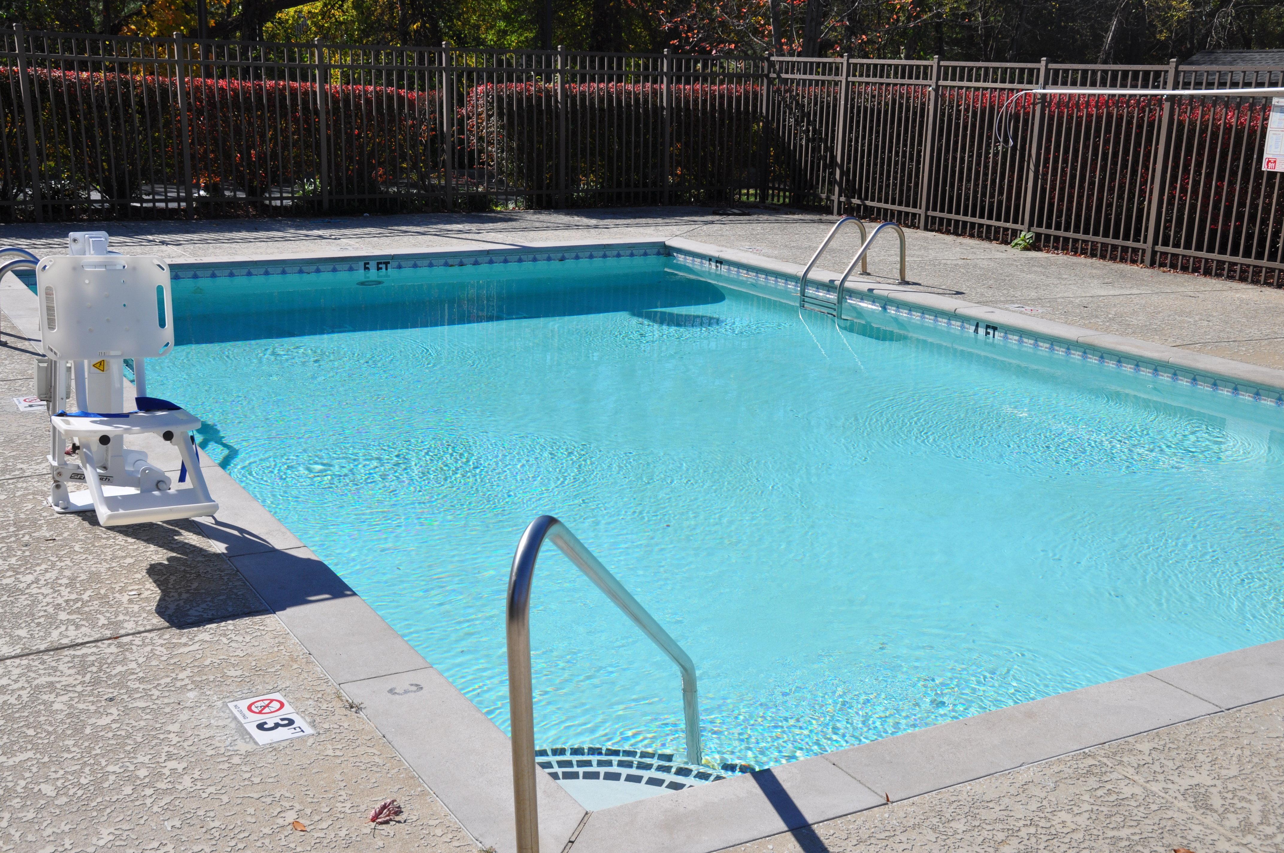 Holiday Inn Express Brentwood-South Cool Springs By Ihg Exterior photo